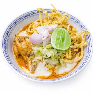 Khao Soi Chiangmai (Egg Noodle Curry)